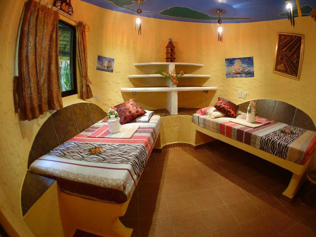 Takatuka Beach Resort Sipalay Exteriér fotografie