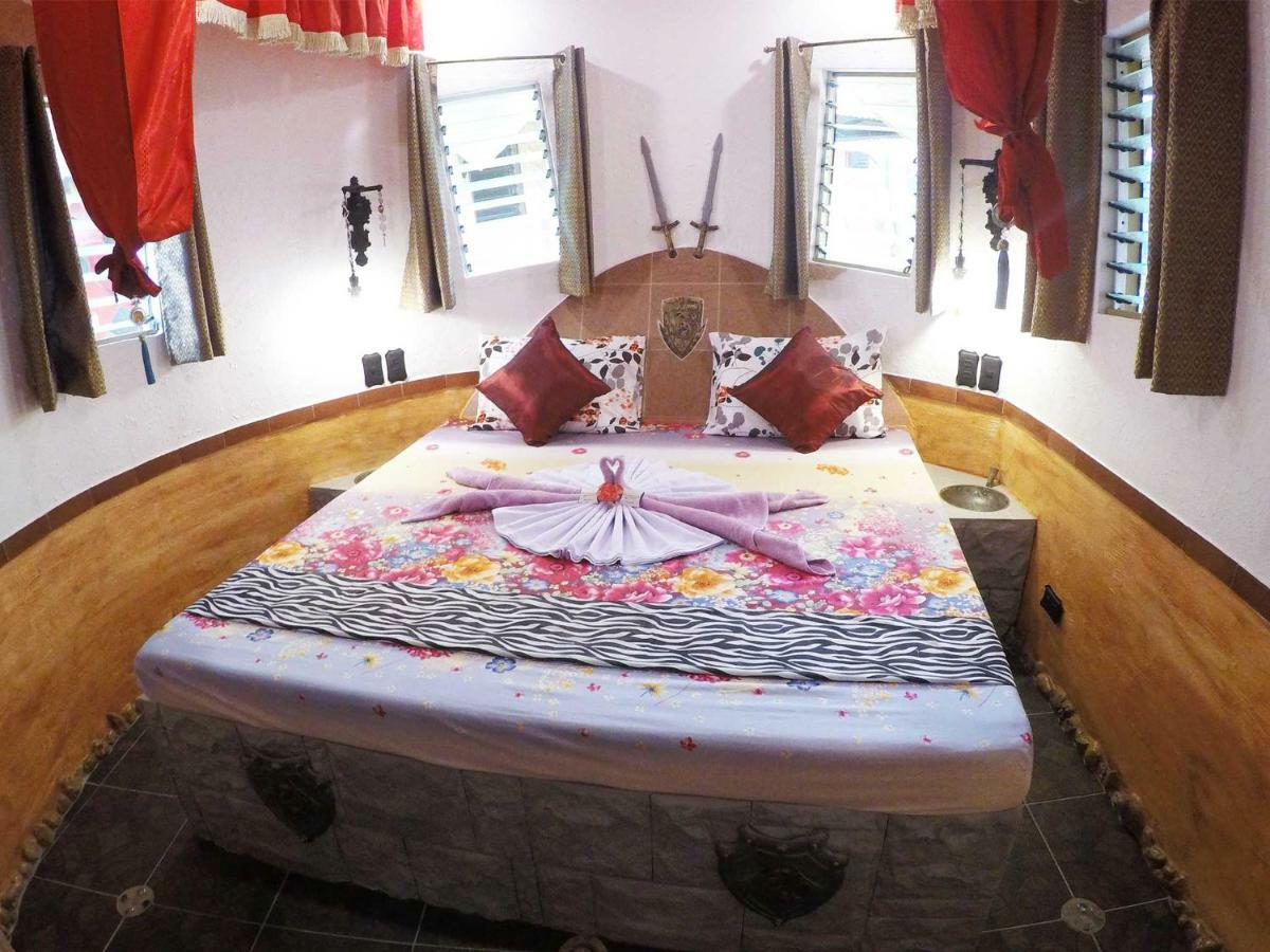 Takatuka Beach Resort Sipalay Exteriér fotografie